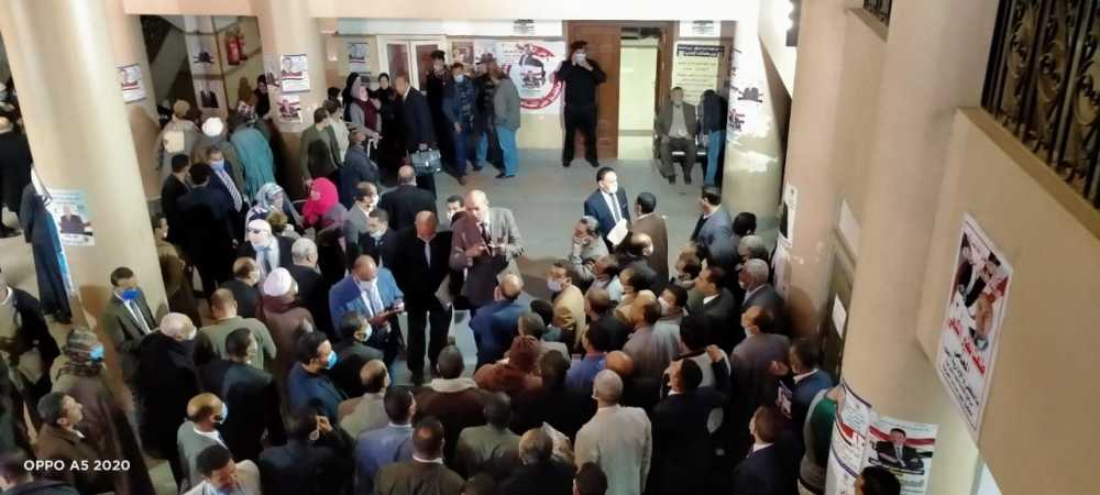اعتصام المحاميين داخل محكمة نجع حمادي 