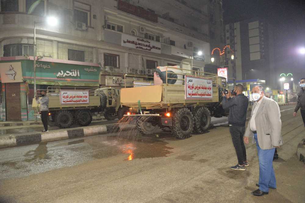 حملة للمنطقة الجنوبية العسكرية بمشاركة المحافظة لتطهير وتعقيم ونظافة الشوارع والميادين (1)