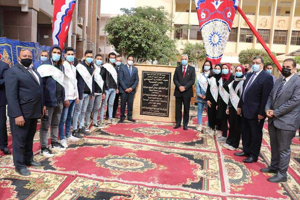 رئيس جامعة المنوفية يضع حجر أساس مبنى المدرجات الجديد بكلية التربية النوعية بأشمون