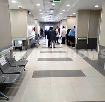 مستشفى ابو خليفة قبل بدء المؤتمر الصحفي