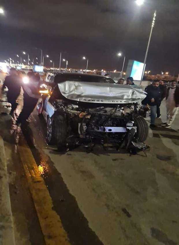 إصابة عمرو أديب فى حادث اصطدام سيارته بحاجز خرساني بطريق دهشور بأكتوبر