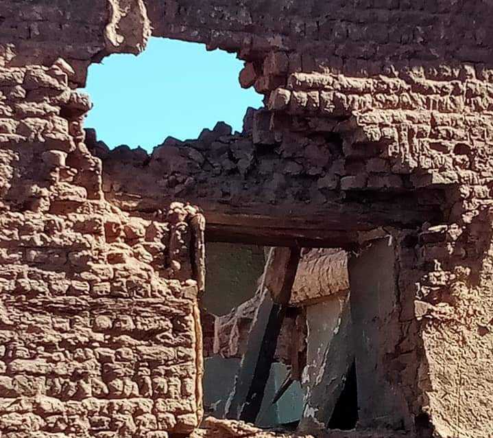 الحمام العثماني بعد انهيار جدرانه في قنا