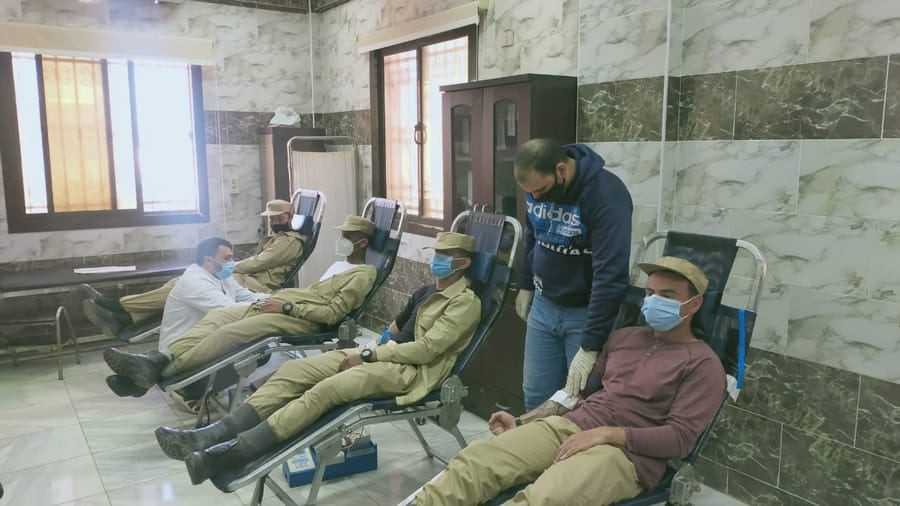 حملة للتبرع بالدم بمشاركة الضباط بجنوب سيناء