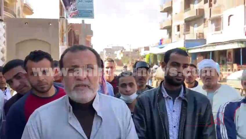 شاب بالبحيرة يعاني من مرض نادر ويطالب المسؤلين بعلاجه