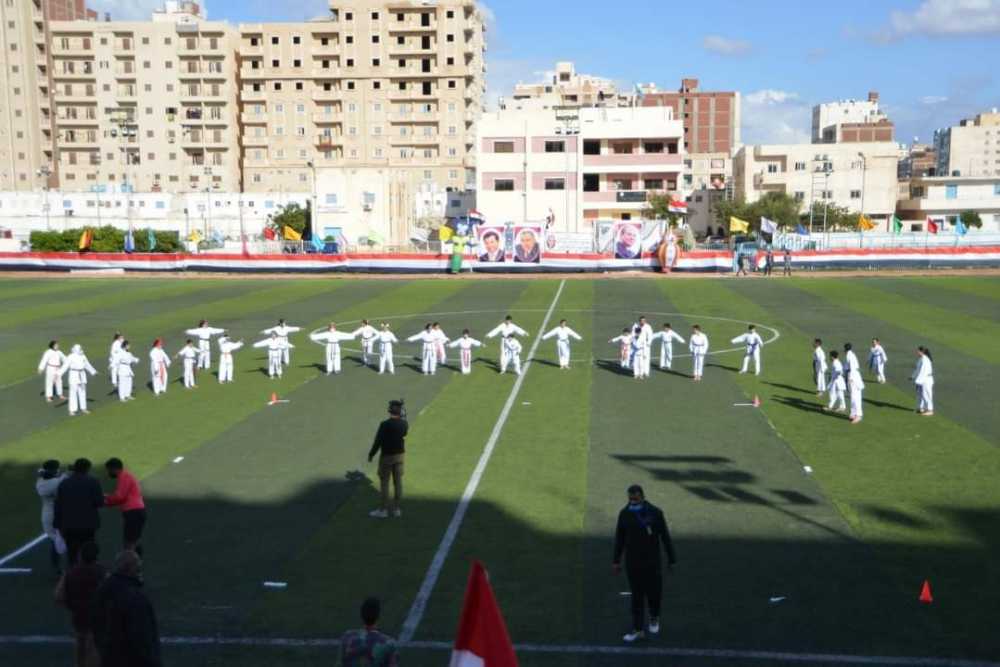 عروض فنية للفرق الرياضية بمطروح