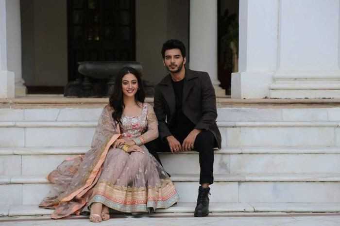 أحداث مسلسل ساحرتي حلقة 52