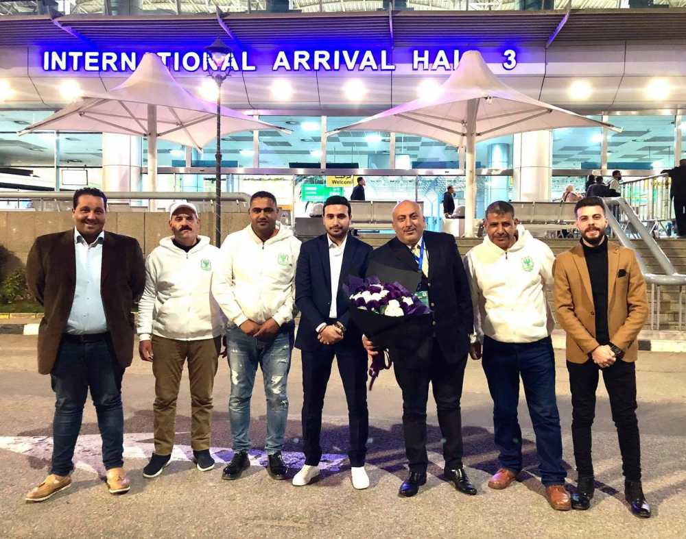 استقبال حافل لـ هاني أبو ريدة في مطار القاهرة