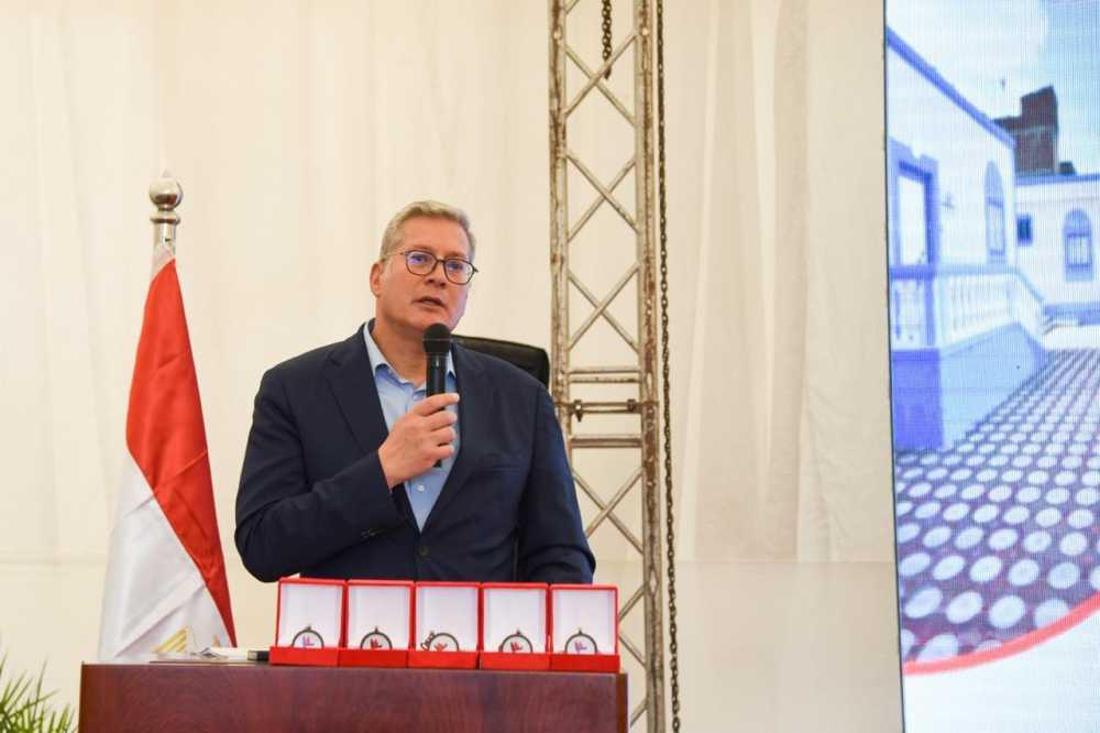 وزير البترول ومحافظ الإسكندرية