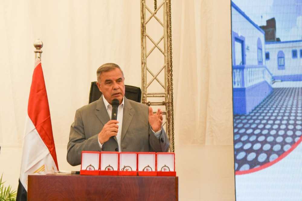 وزير البترول ومحافظ الإسكندرية