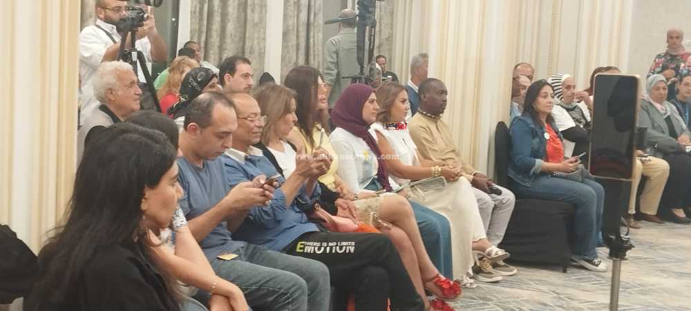 الفنانة شيرين